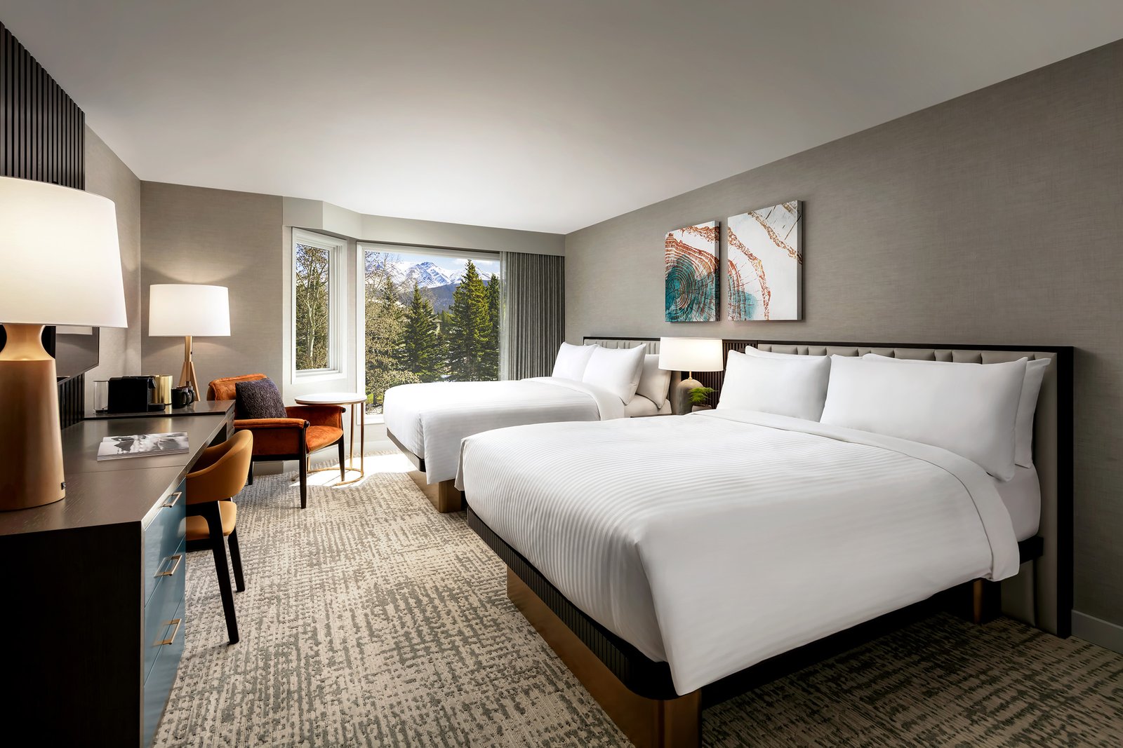 Black Diamond Club 2 Queen – Pomeroy Kananaskis Mountain Lodge