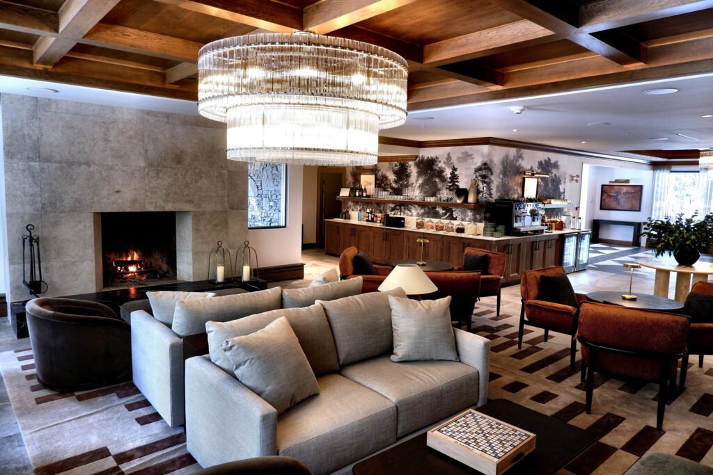 Black Diamond Club 2 – Rebecca Hardcastle