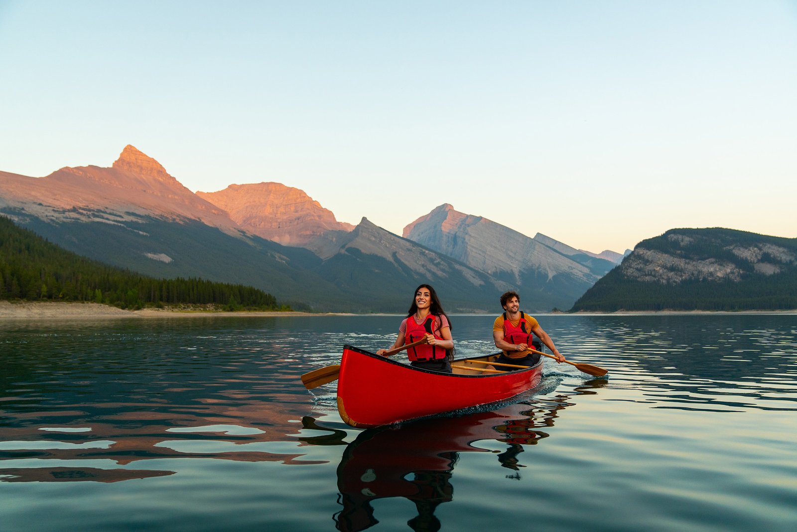 Couple Canoeing – Travel Alberta ROAM Creative