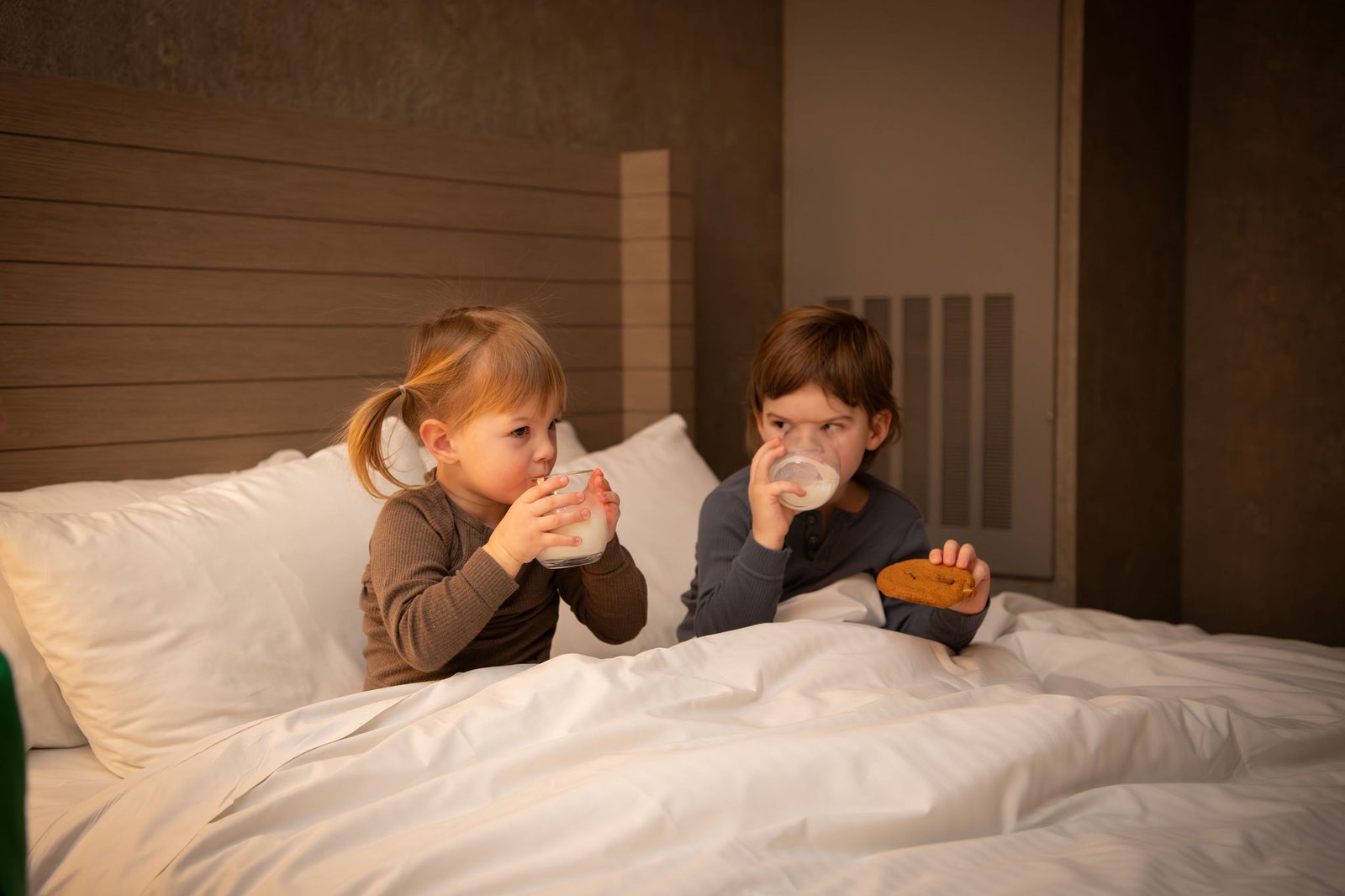 PKML Kids in Bed – Rebecca Hardcastle