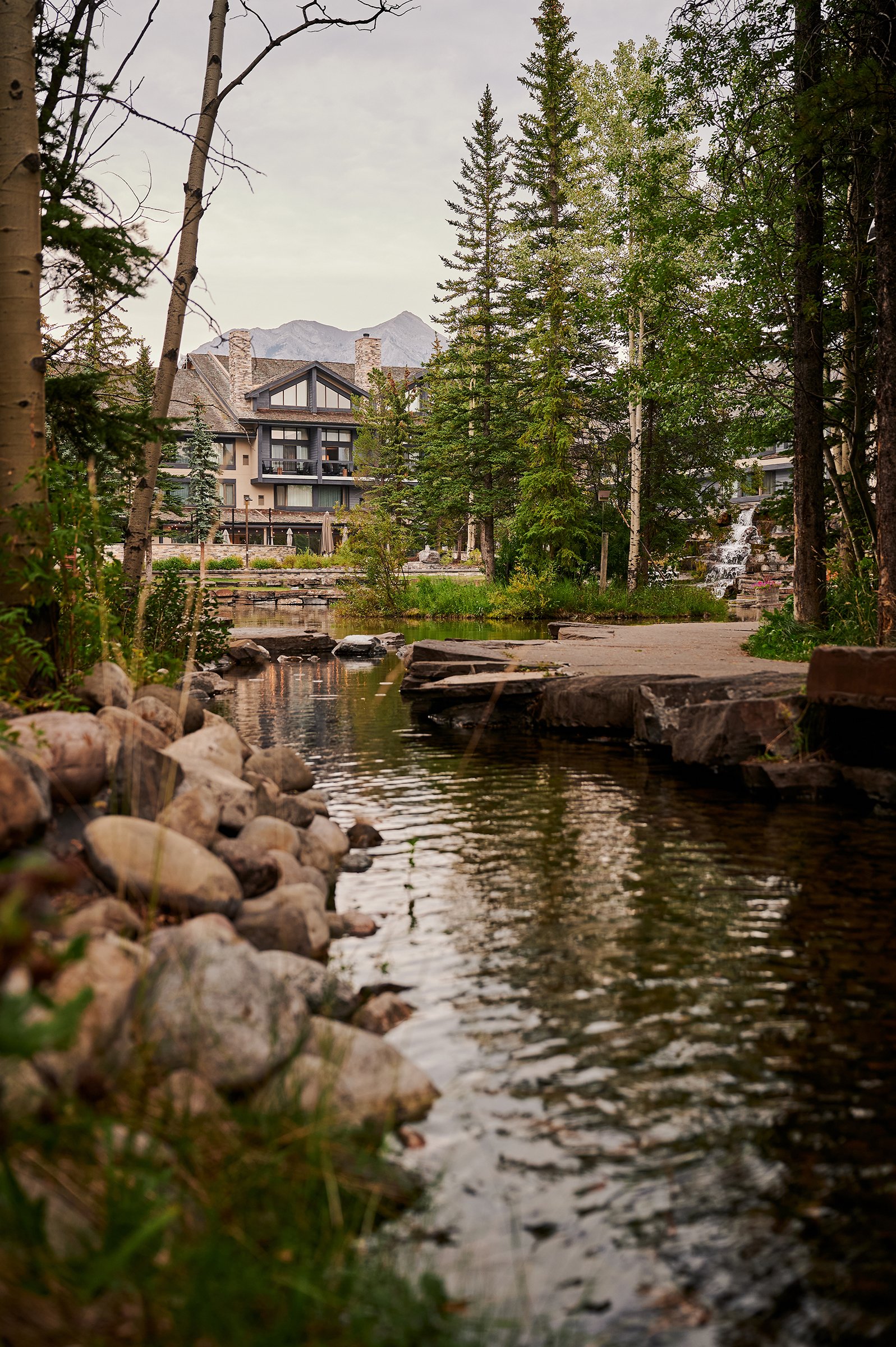 PKML Stream Lodge – Pomeroy Kananaskis Mountain Lodge