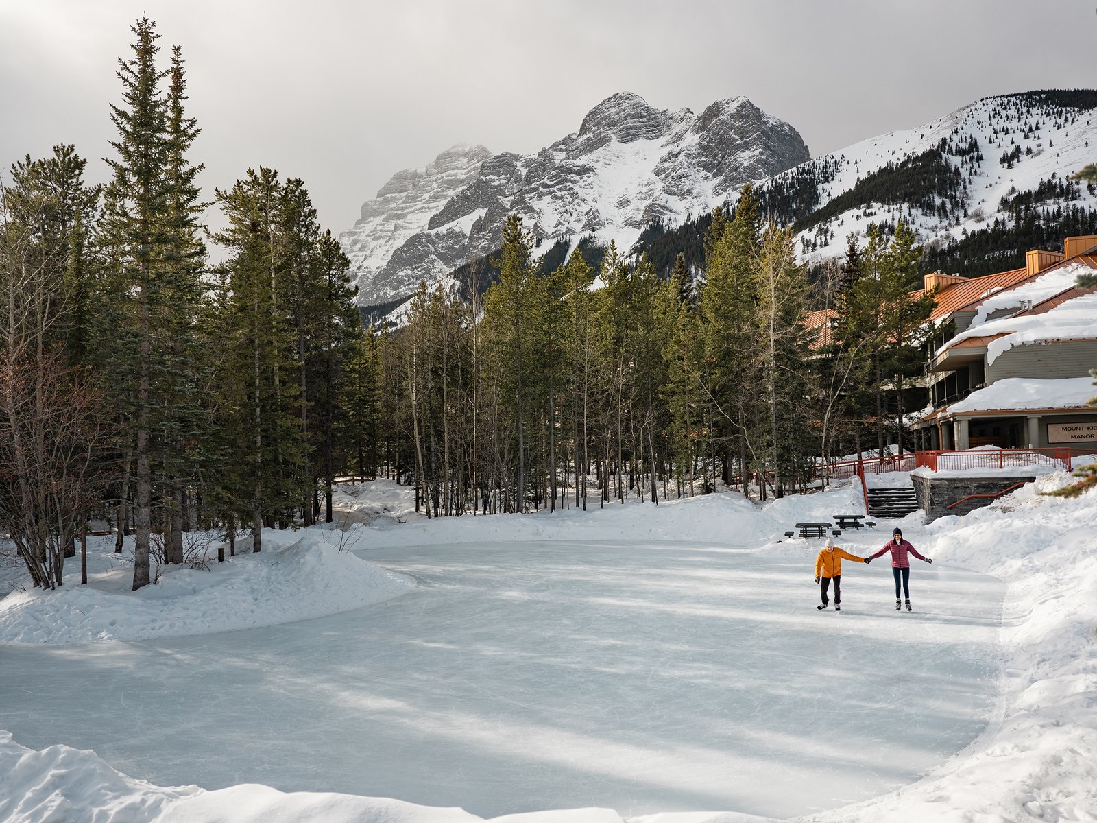 Skating – Travel Alberta Mike Seehagel