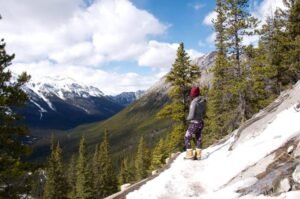 Snowy Spring Hike – Caitlyn Giorgio @caitlynicoledesigns
