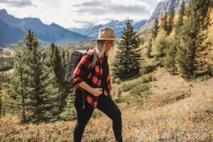 Woman Hiking – Kara Rohl Photography